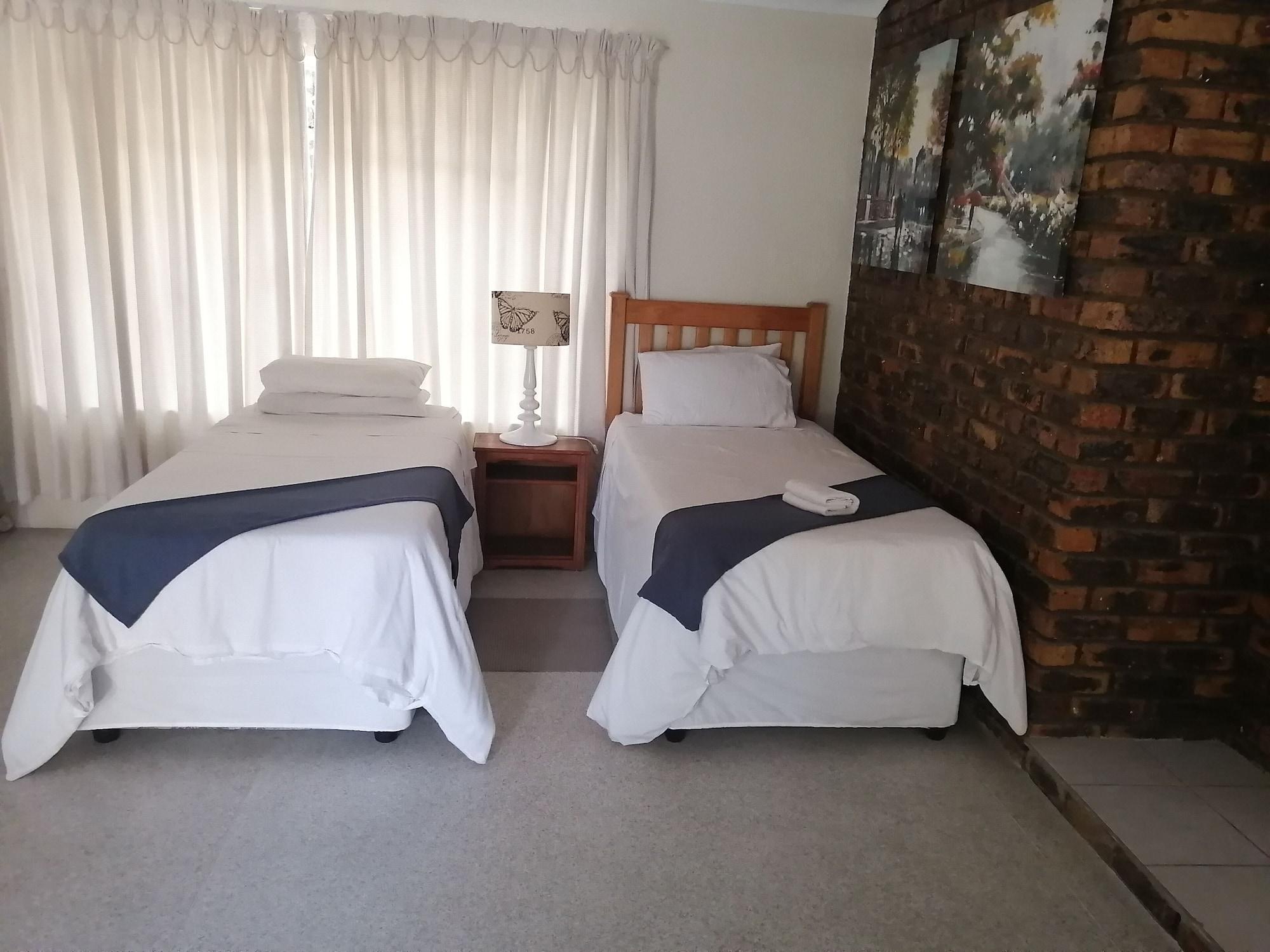 Dove'S Nest Guest House Kempton Park Bagian luar foto