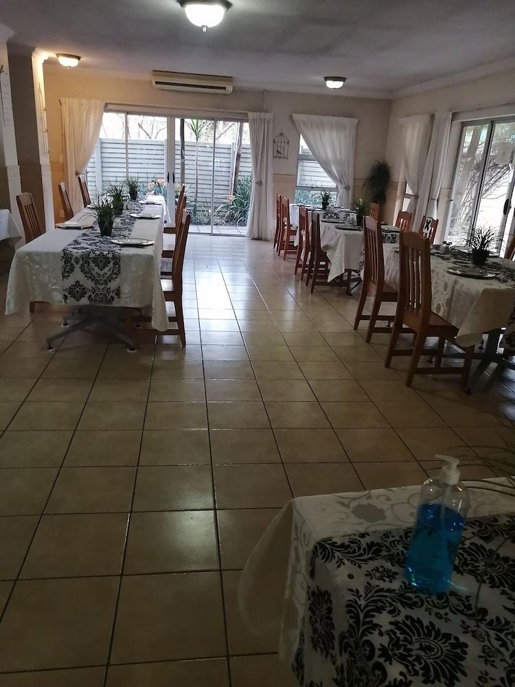 Dove'S Nest Guest House Kempton Park Bagian luar foto